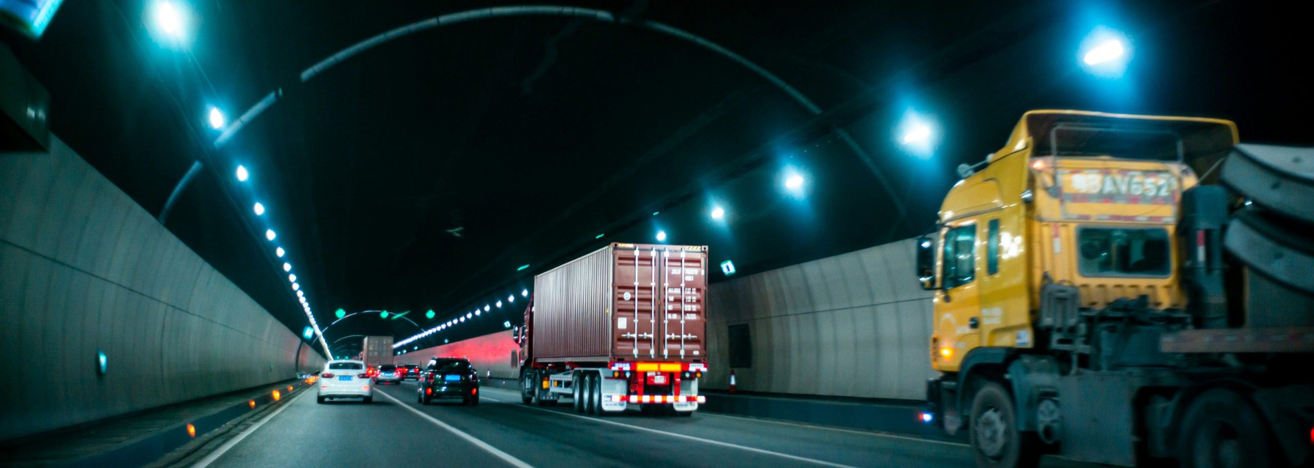 jay-huang-aeouwx28n6M-unsplash-scaled-e1763280984400 hiilijalanjalki